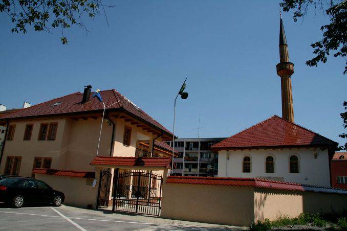 Napadnut imam džamije u Prijedoru: "Atmosfera je intenzivno nacionalistički nastrojena, povratnici su uznemireni"